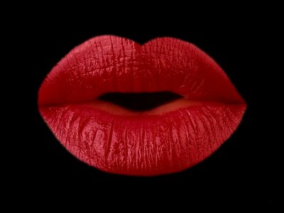 la  bouche  rauge